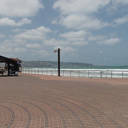 Dream On The Beach Haifa Esterno foto