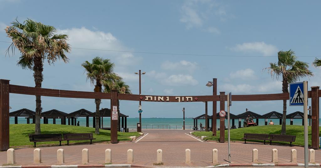 Dream On The Beach Haifa Esterno foto